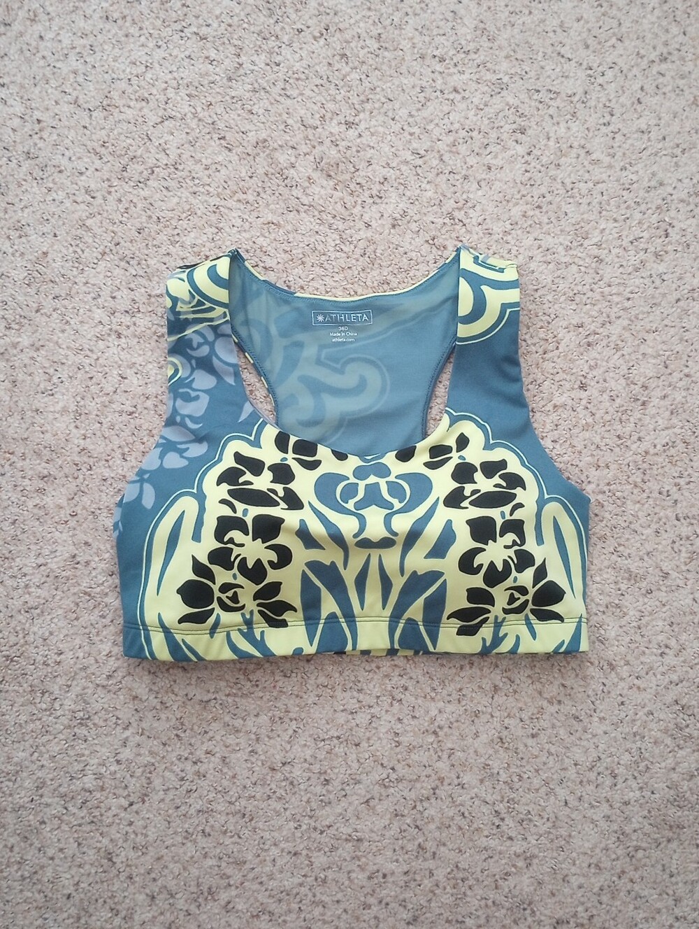Athleta Sports Bra 36D Activewear Summer Workout Running Gym Cardio